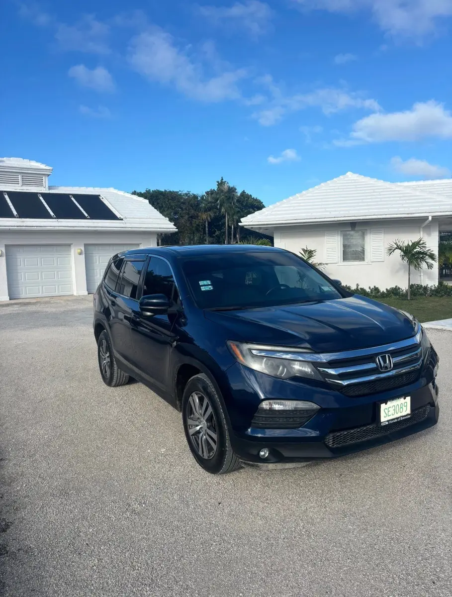 Honda Pilot parked outside an Eleuthera property