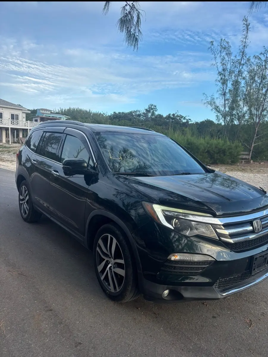 Honda Pilot photographed outdoors in Eleuthera